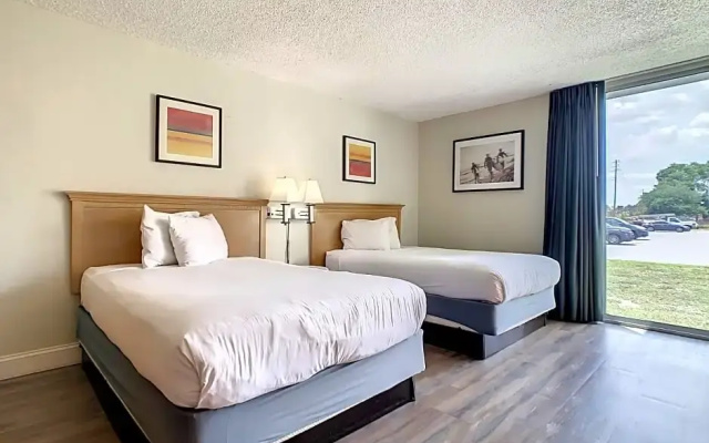 Sextuple Suite