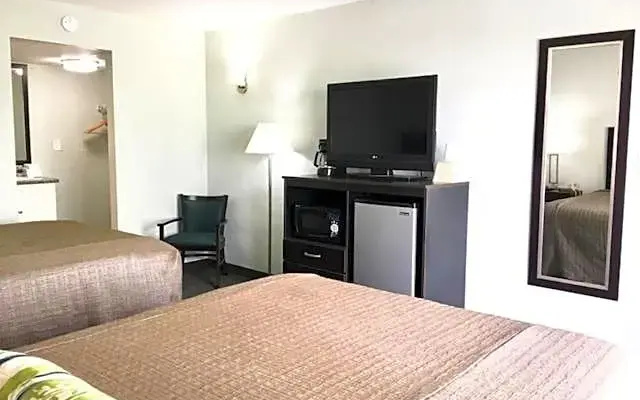 Standard Double room with partial view