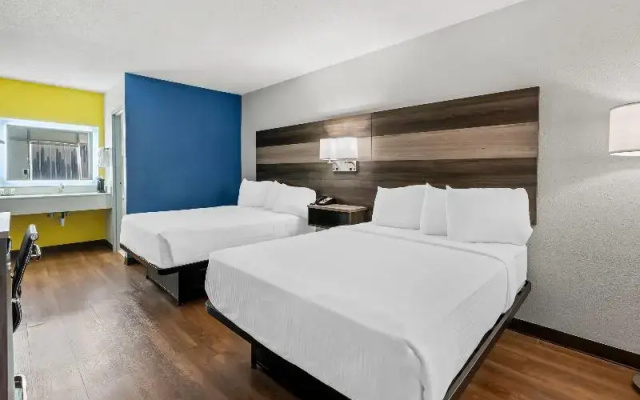 Standard Quadruple room with balcony