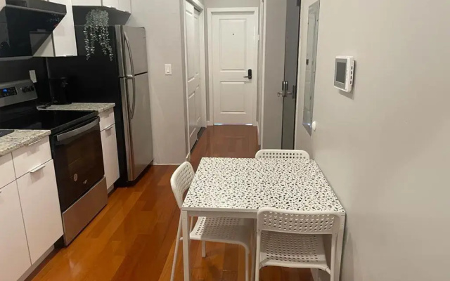 2 Bedrooms Apartment
