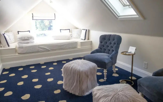 Deluxe Quadruple room