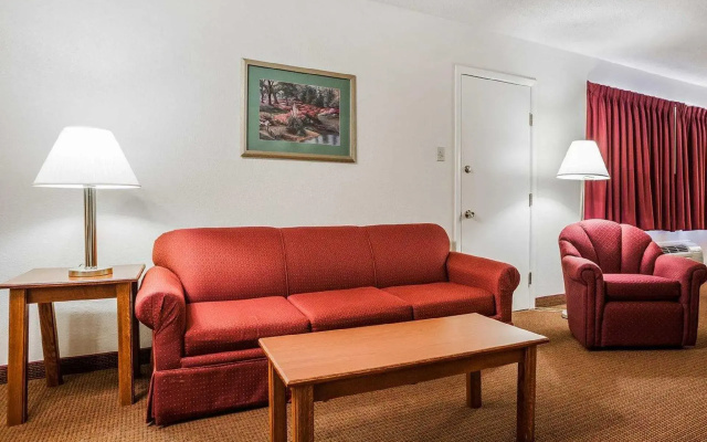 1 Bedroom Suite