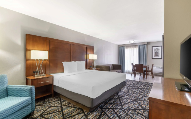 2 Bedrooms Double Suite