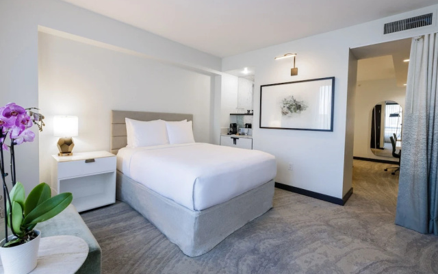 Grand Double Corner Junior Suite