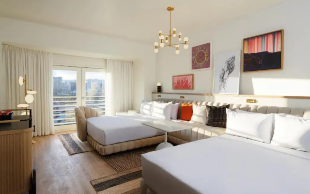 Strip View Double Resort Chamber room