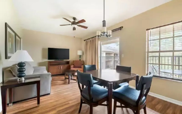 1 Bedroom Suite with balcony and with pool view