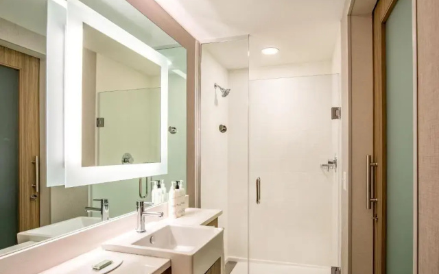 Suite with ocean view
