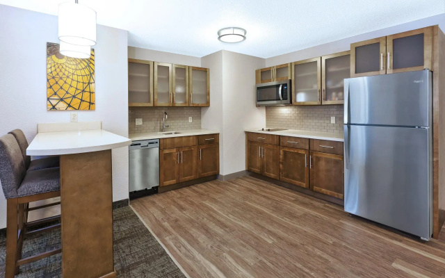 1 Bedroom Deluxe Double Suite