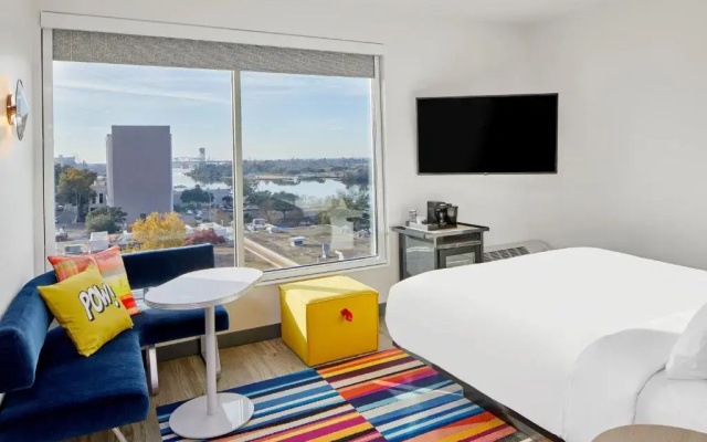 Standard room with river view