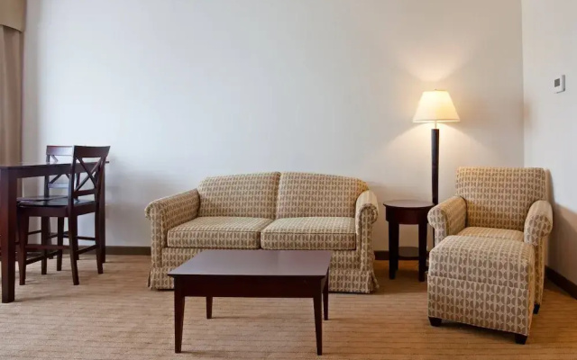 1 Bedroom Suite
