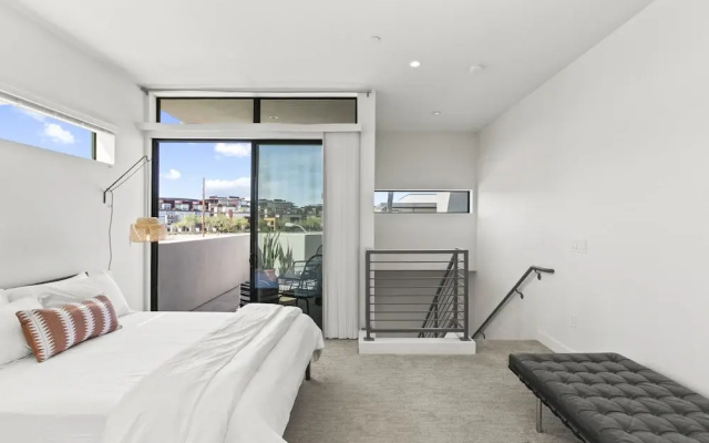 Luxury Apartment with balcony