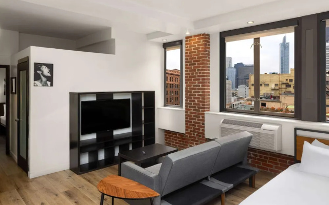 1 Bedroom Suite