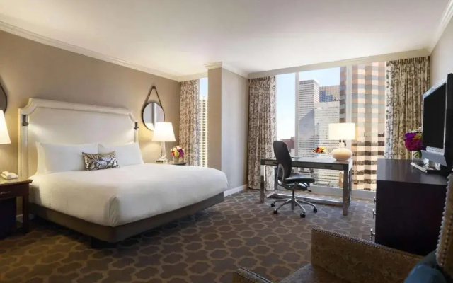 Fairmont Double room with city view