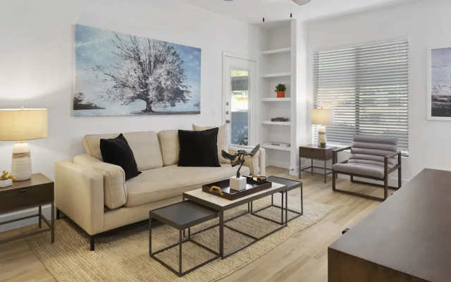 1 Bedroom Comfort room with balcony