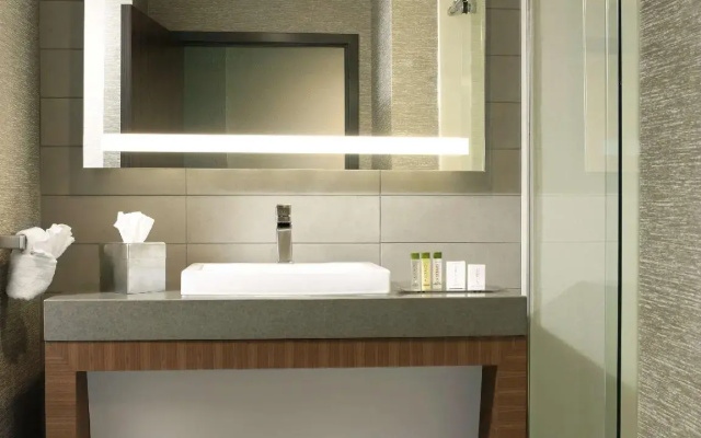 2 Bedrooms Double Suite with balcony