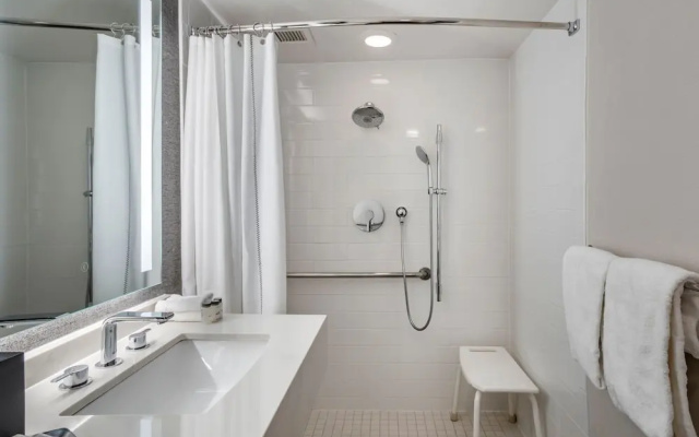 1 Bedroom Suite with balcony