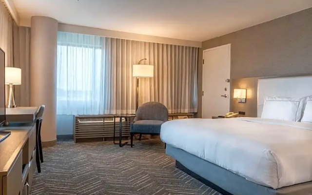 1 Bedroom Double Suite with lake view