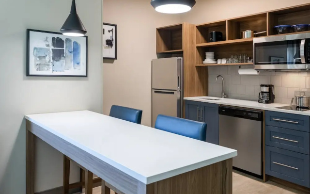 1 Bedroom Suite