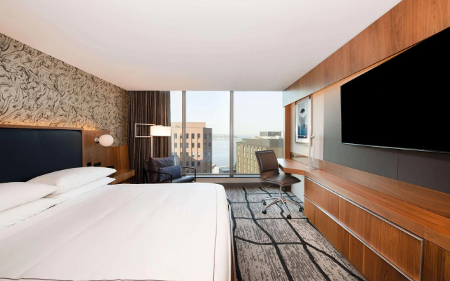 Double room with city view