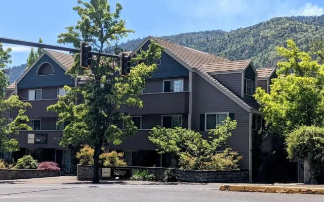 Standard Quadruple room with balcony