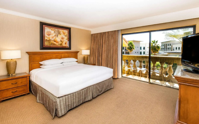 1 Bedroom Ambassador Double Suite