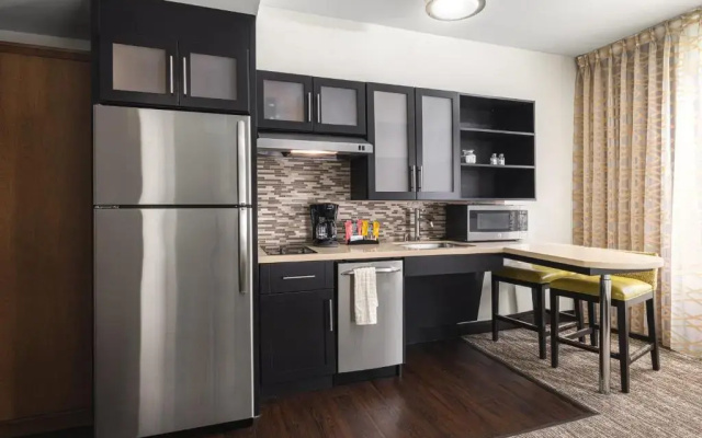 1 Bedroom Suite
