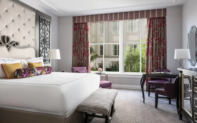 Standard Double room with courtyard view