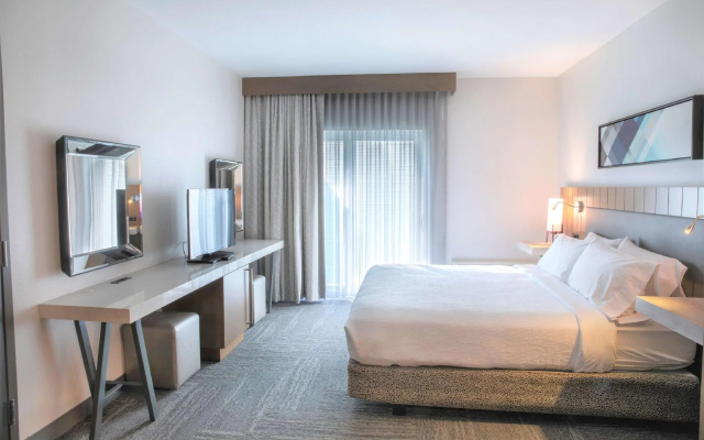 1 Bedroom Deluxe Double Suite