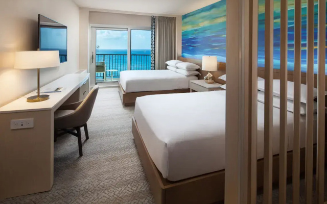 Penthouse Floors 28-31 Quadruple room oceanfront