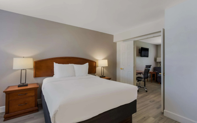 Accessible Double Suite