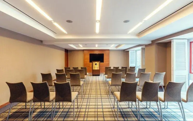 Deans Double Suite