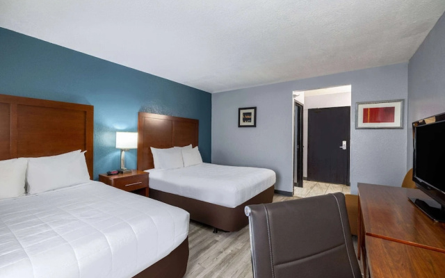 Smoking Quadruple room