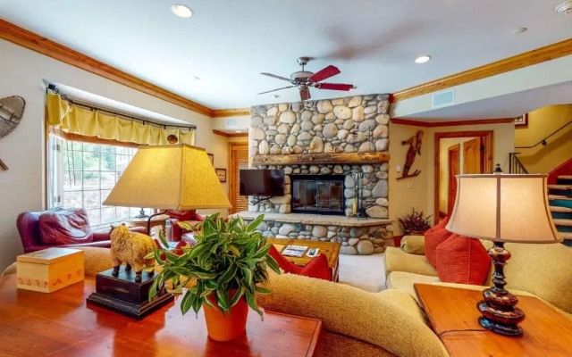 3 Bedrooms Apartment