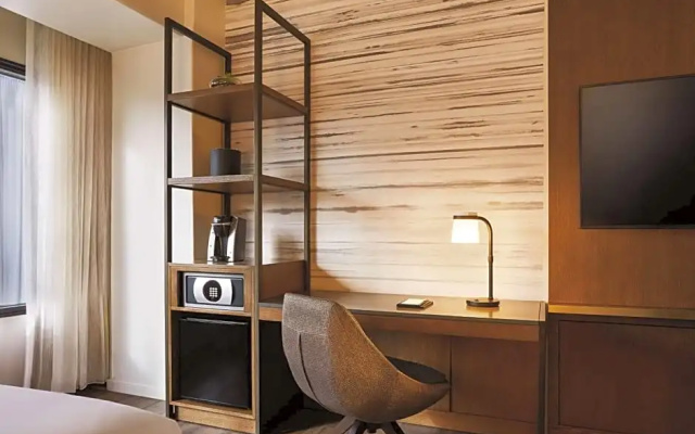 Room with city view