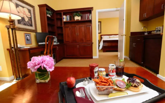 Luxury Suite
