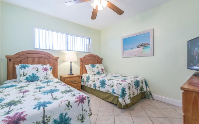 2 Bedrooms Premium room with partial ocean view