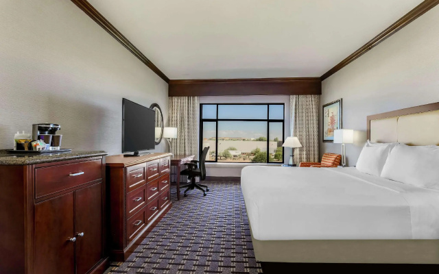 Double room with pool view
