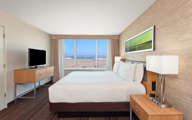 1 Bedroom Suite