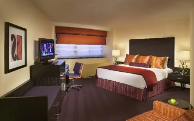 Premier room