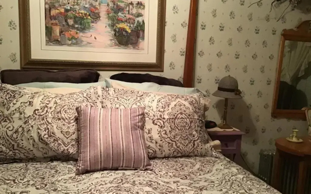 Standard Double room with garden view
