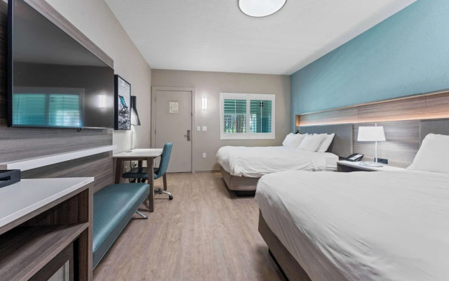 Standard Quadruple room
