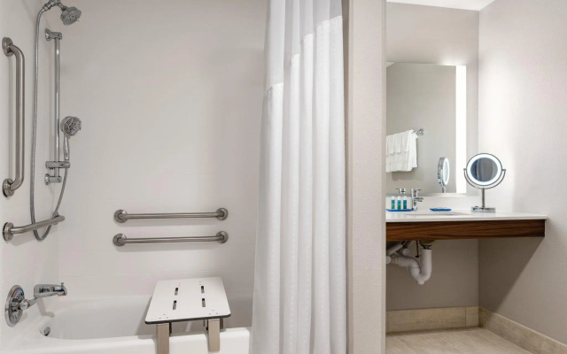Quadruple Suite