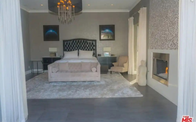 Luxury Villa