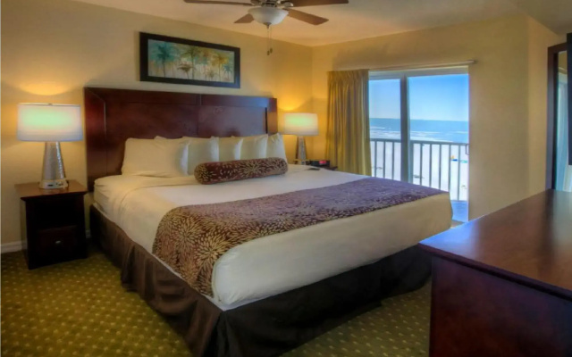 2 Bedrooms Suite with bay view