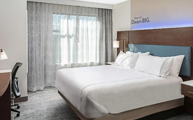 1 Bedroom Deluxe Suite