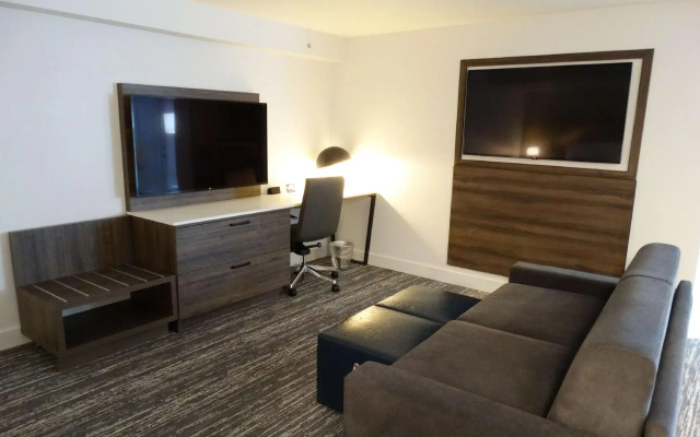 Suite with balcony