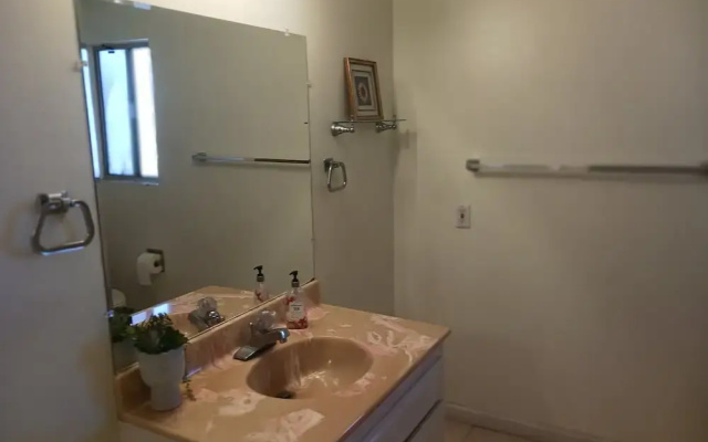 Comfort room