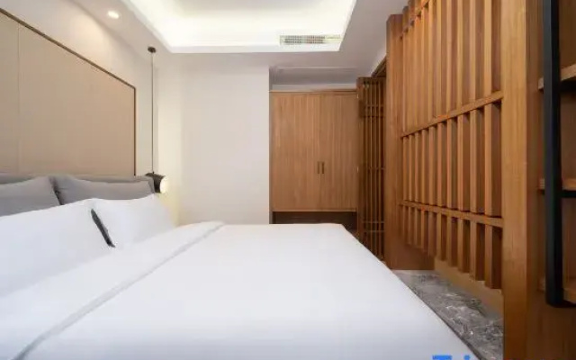 Suite with view