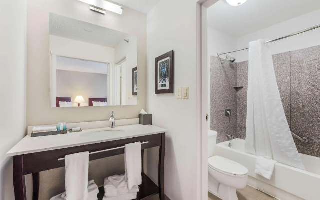 1 Bedroom Quadruple Suite