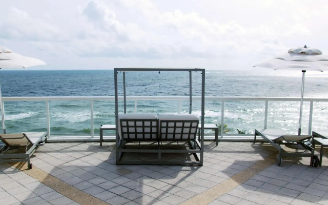 1 Bedroom Suite with ocean view